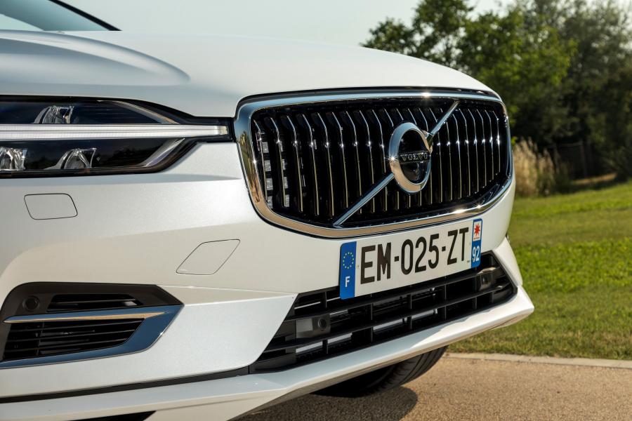 Детали экстерьера Volvo XC60 T8 Inscription 2017 года  (WW) (фото 19 из 40)